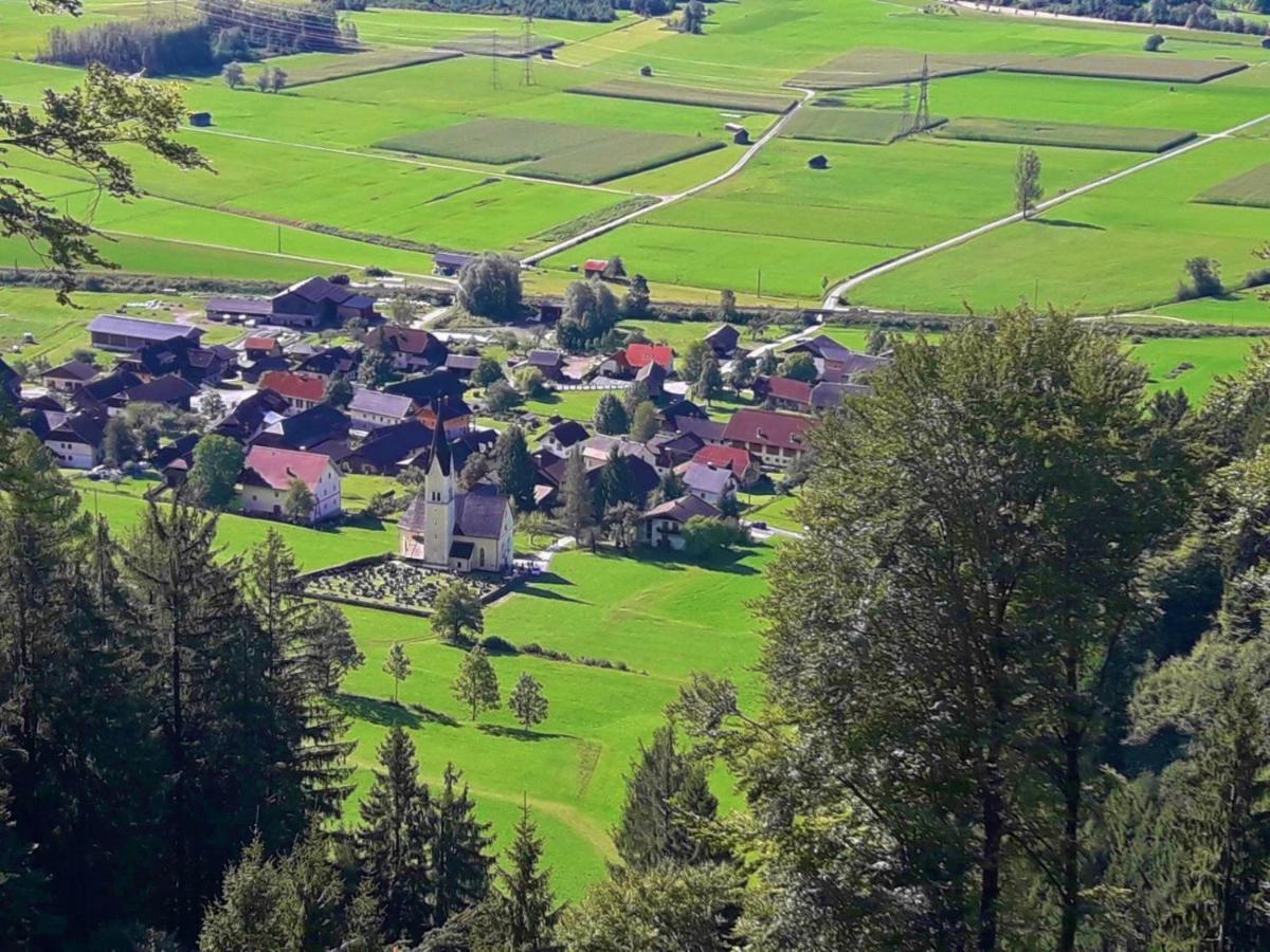 Bed and Breakfast Haus Fischer Nassfeldblick à Kirchbach  Extérieur photo